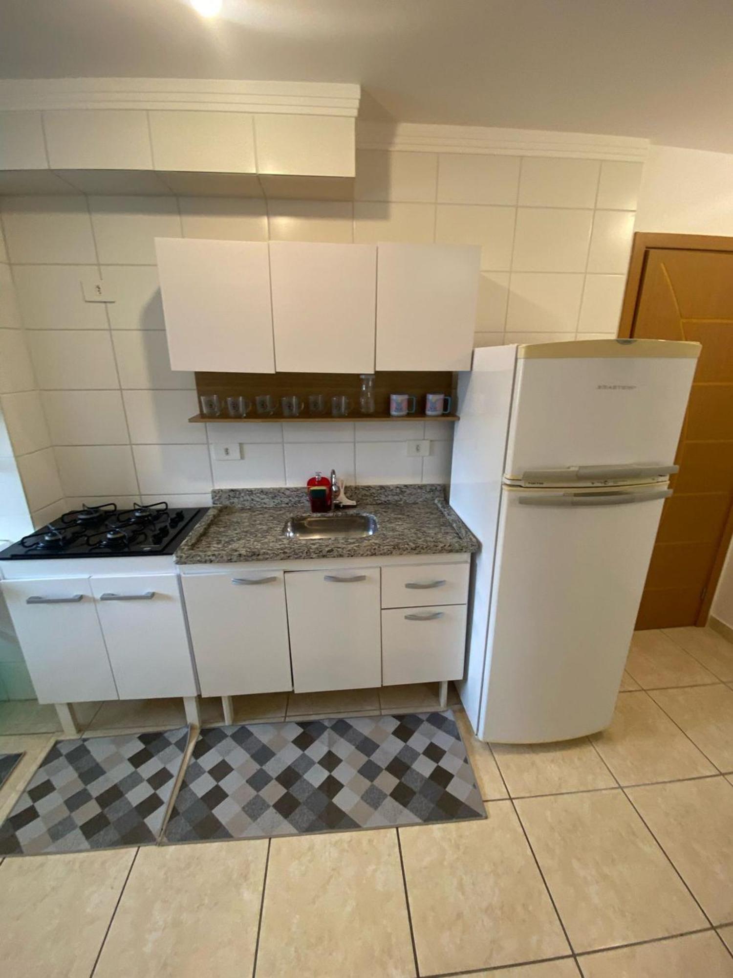 Apartment Apto- 2 Com Sacada- Wi Fi - Vaga Garagem- Da Guilhermina, Proximo Da Feirinha Da Guilhermina Praia Grande (Santos)