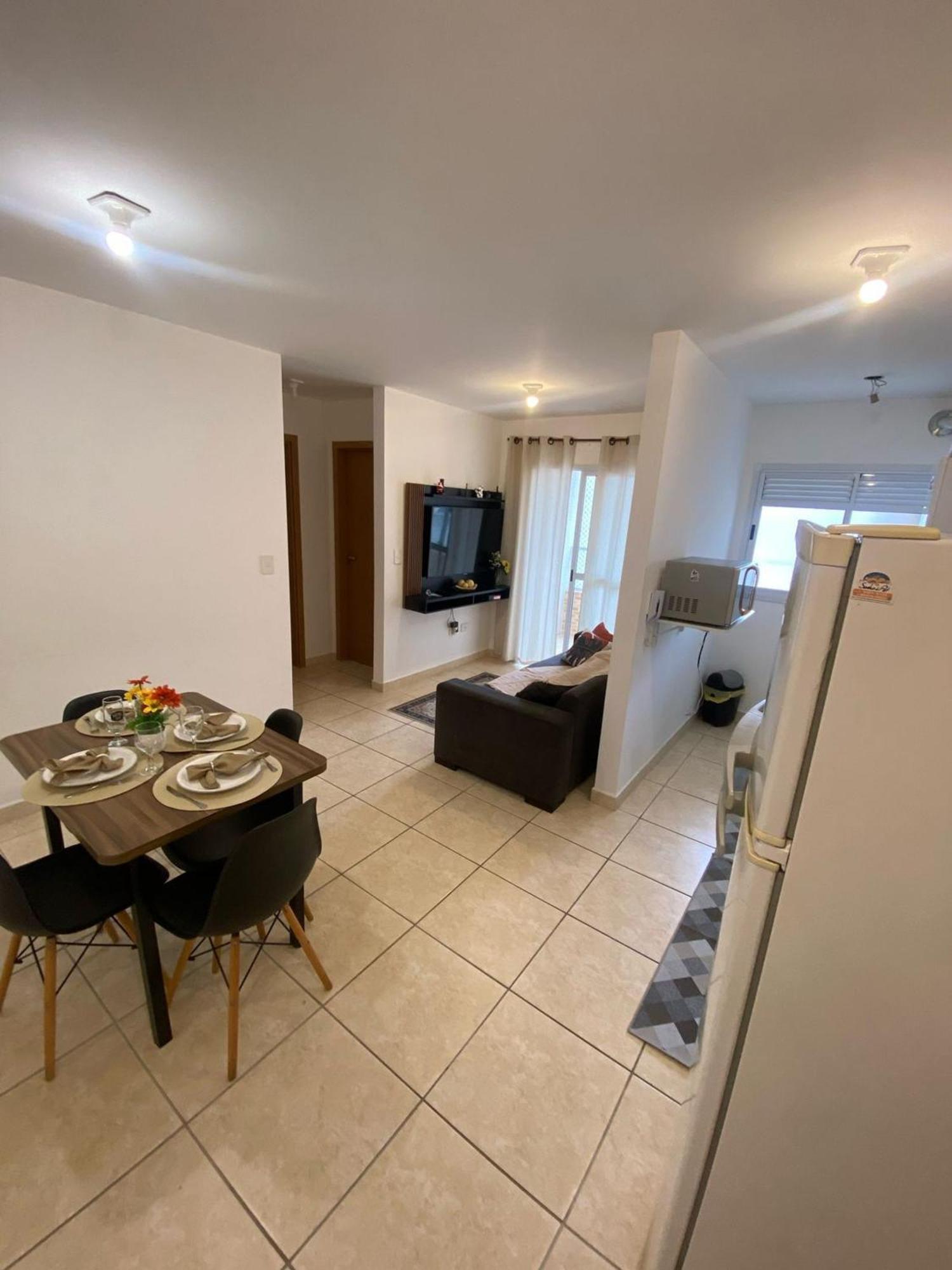 Apartment Apto- 2 Com Sacada- Wi Fi - Vaga Garagem- Da Guilhermina, Proximo Da Feirinha Da Guilhermina Praia Grande (Santos)
